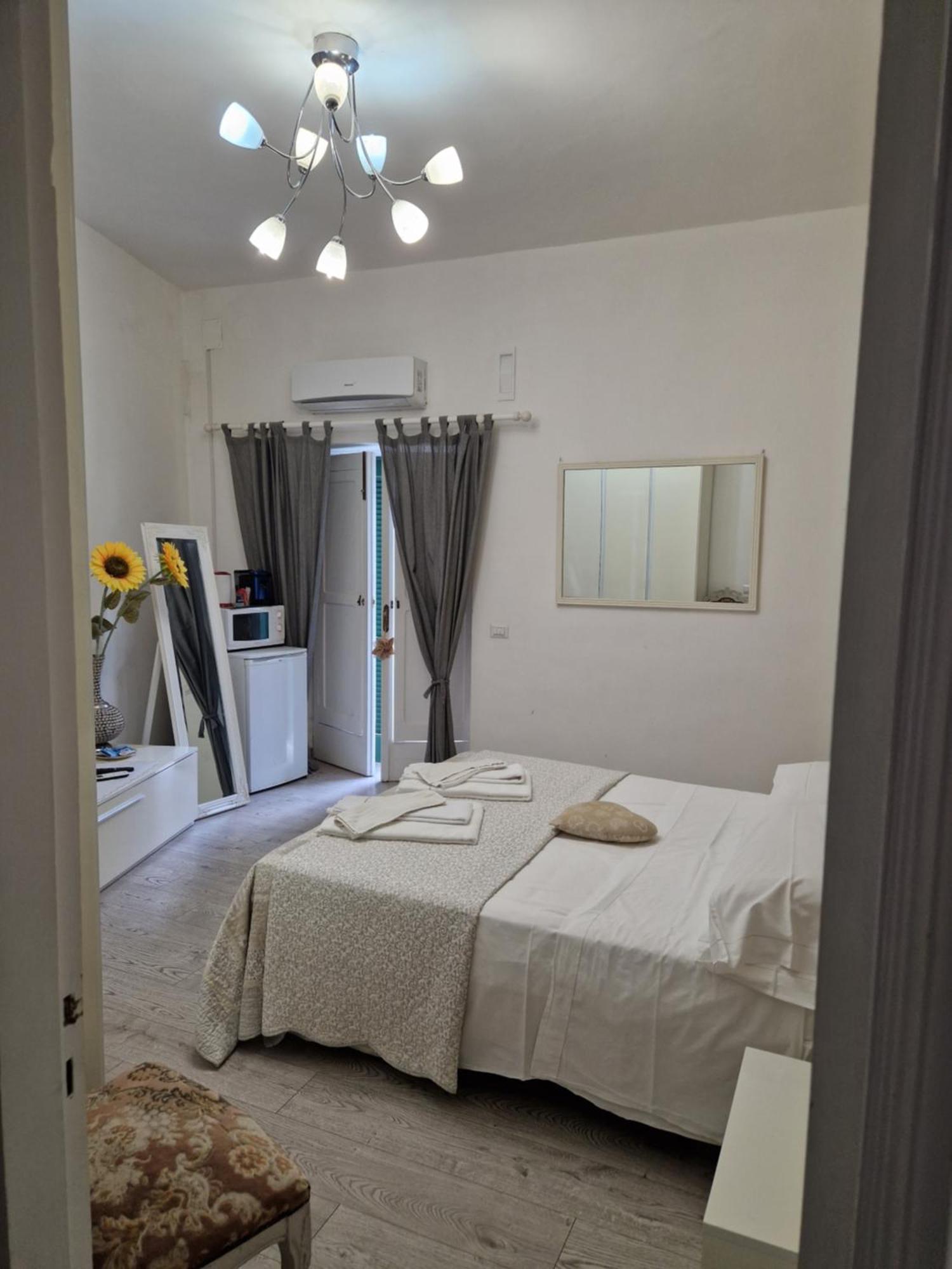Affittacamere Cecco Rooms Равелло Экстерьер фото